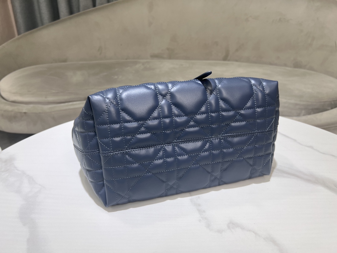 toujour Blue medium This Di