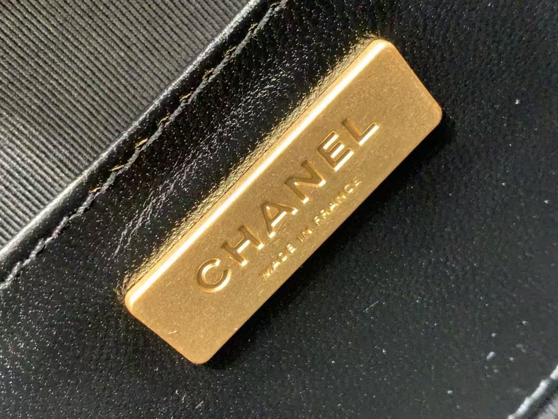 CHANEL Shiny Lambskin Cocodoc Top Handle Bag