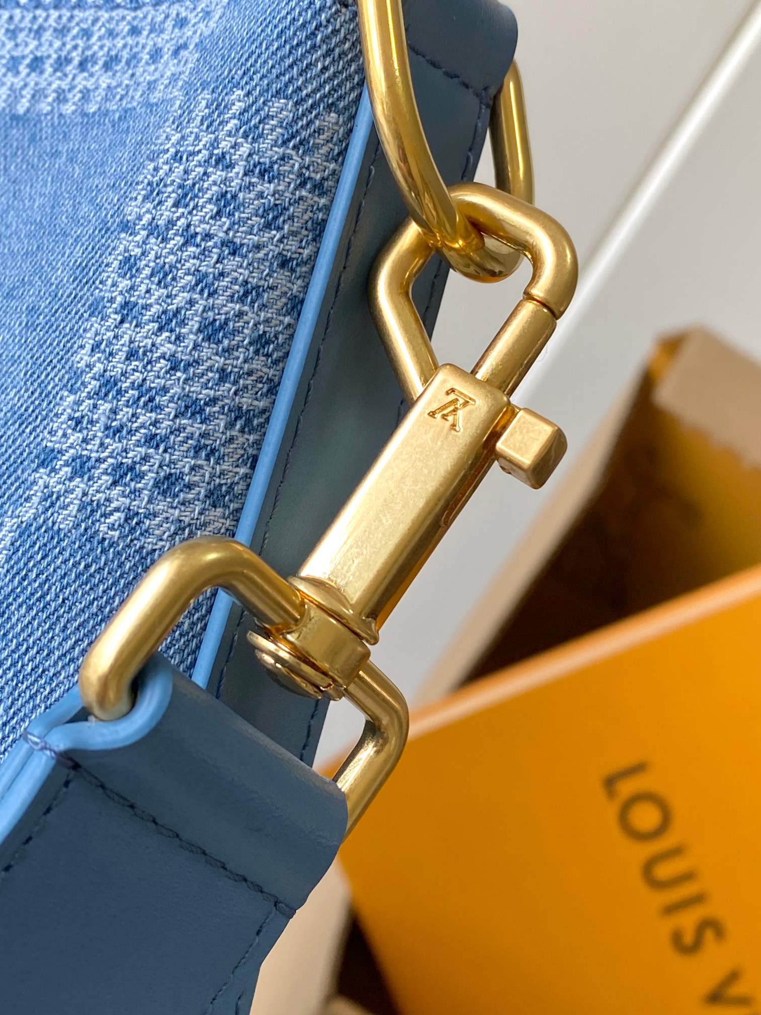 LV N00202 New Vagabond Hobo