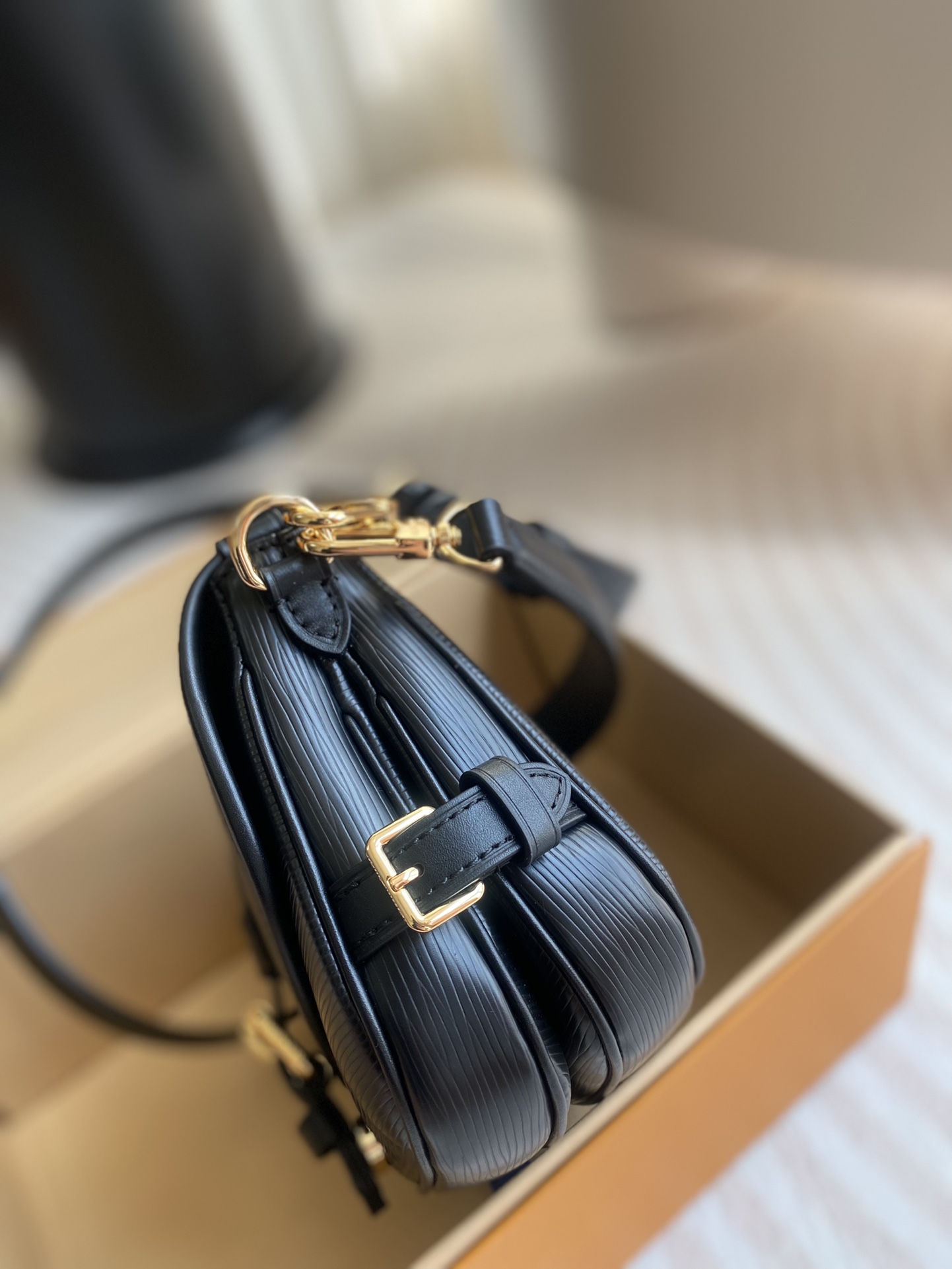 Louis Vuitton Black M23469 Saumur BB