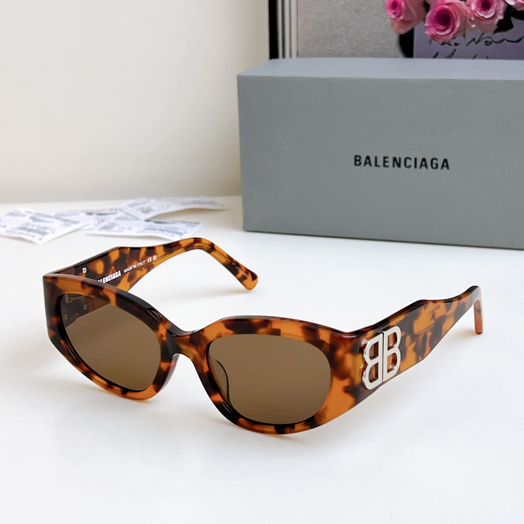 Balenciaga Women's Bossy Round Af Sunglasses