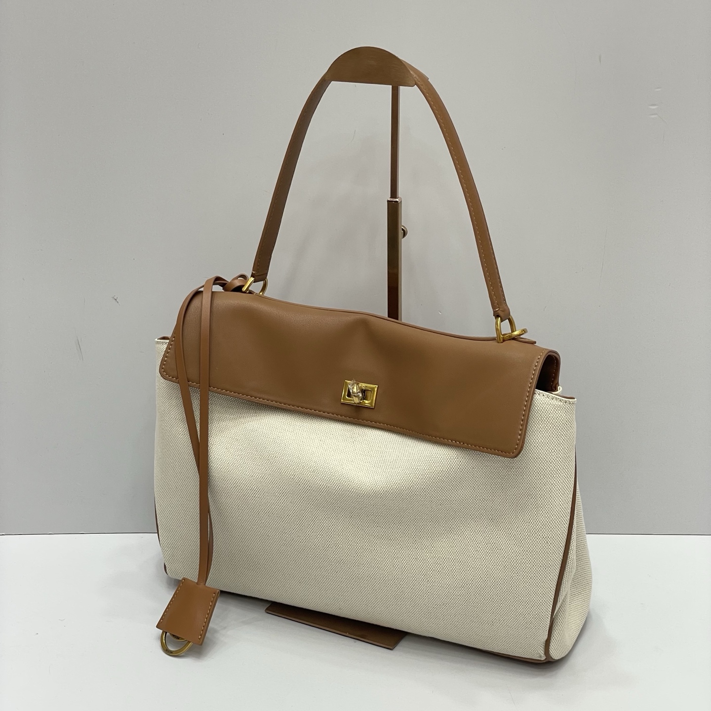 Balenciaga Rodeo Medium Bag