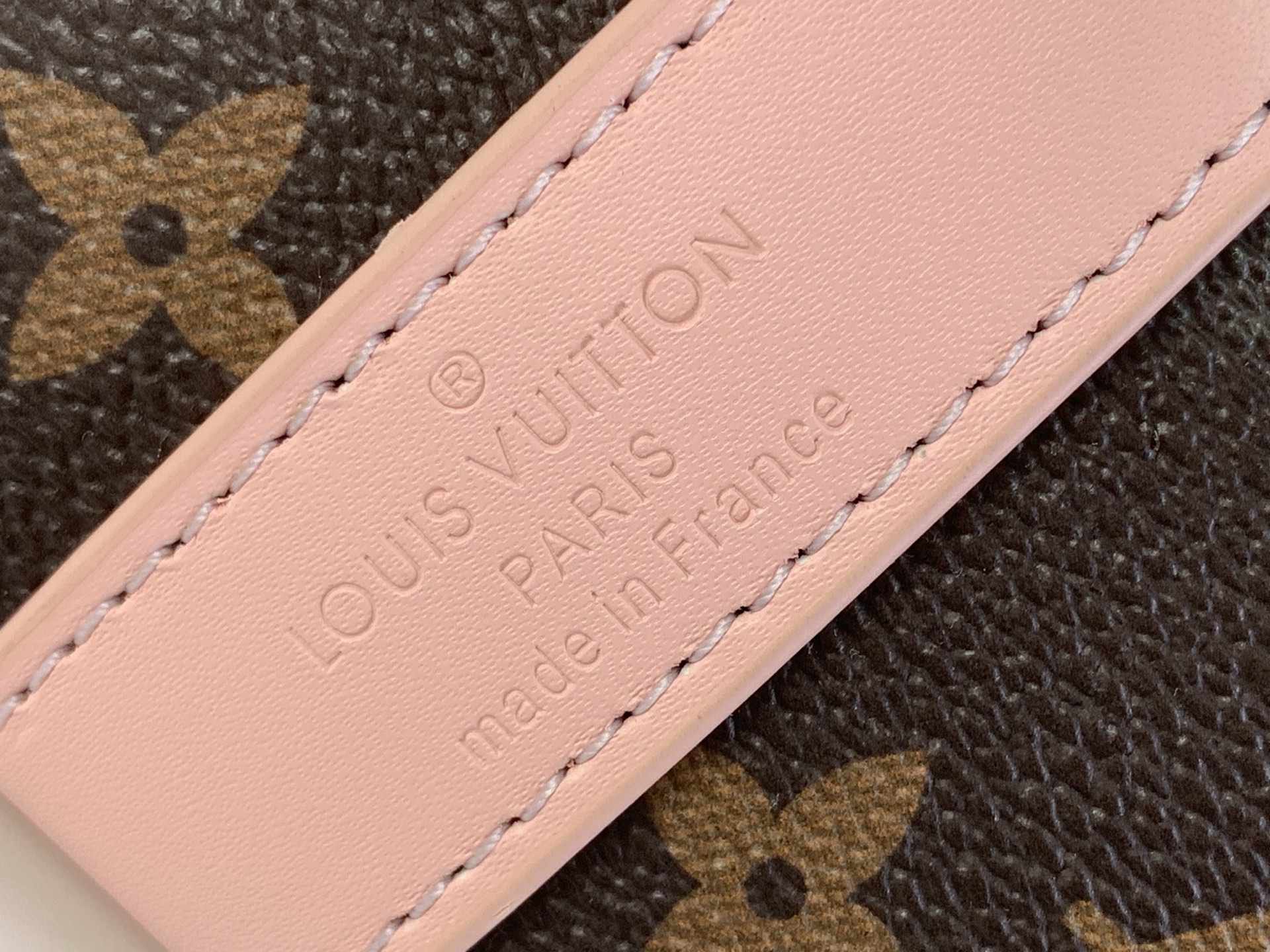 LV M25822 Keepall Bandoulière 45