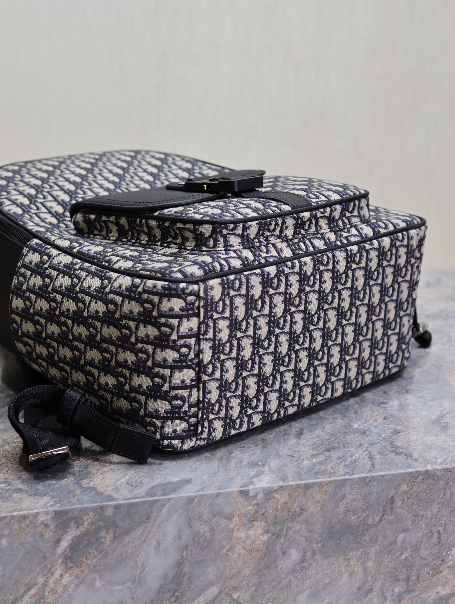 Saddle Zipper Backpack-Blue Cloth