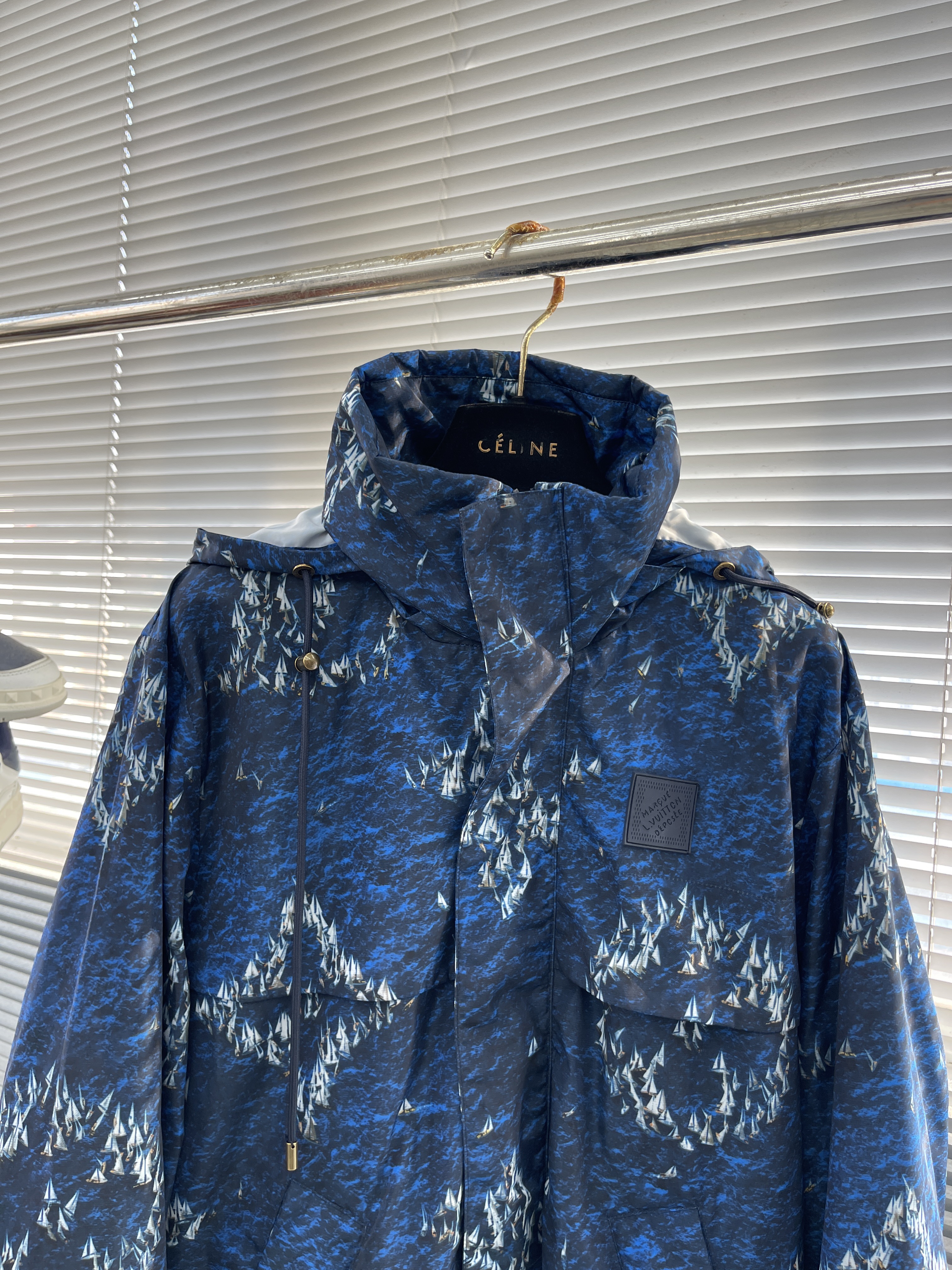 LV 1AHV32 Printed Monogram Windbreaker