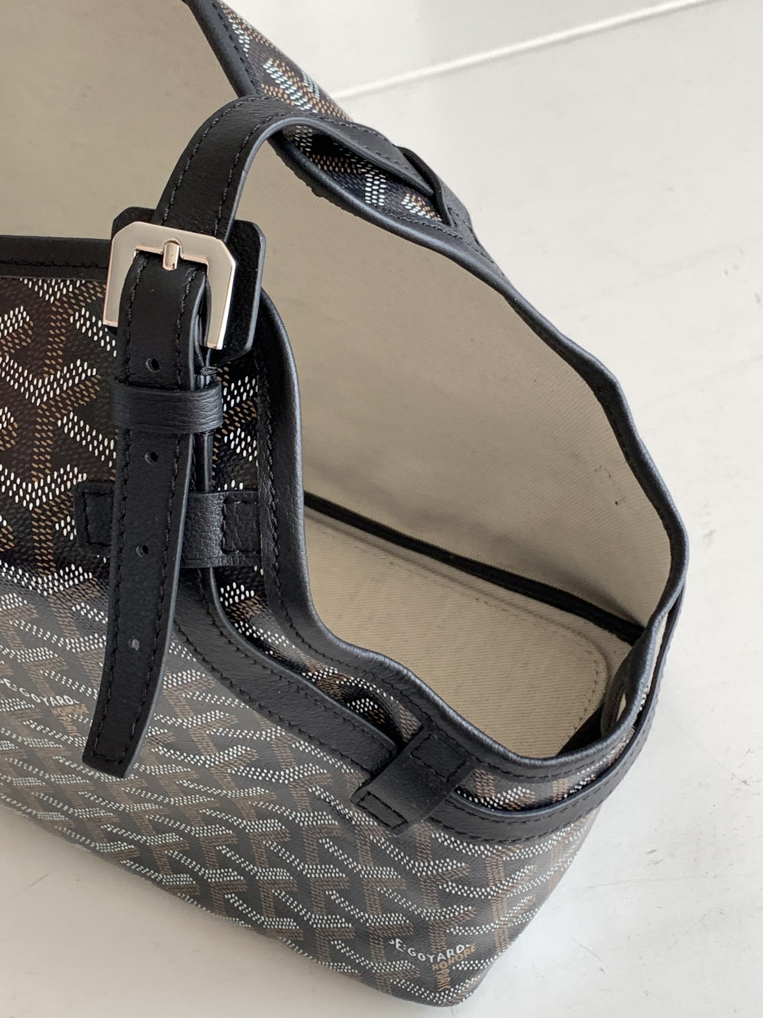 Goyard-Chien Gris Pet Carrier