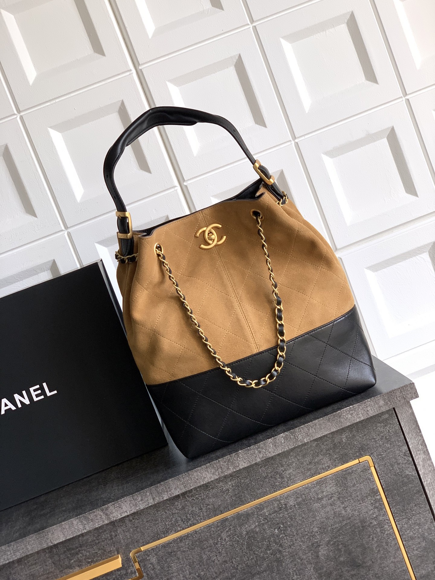 CHANEL Suede Calfskin, Shiny Lambskin & Gold-Tone Metal Beige & Black