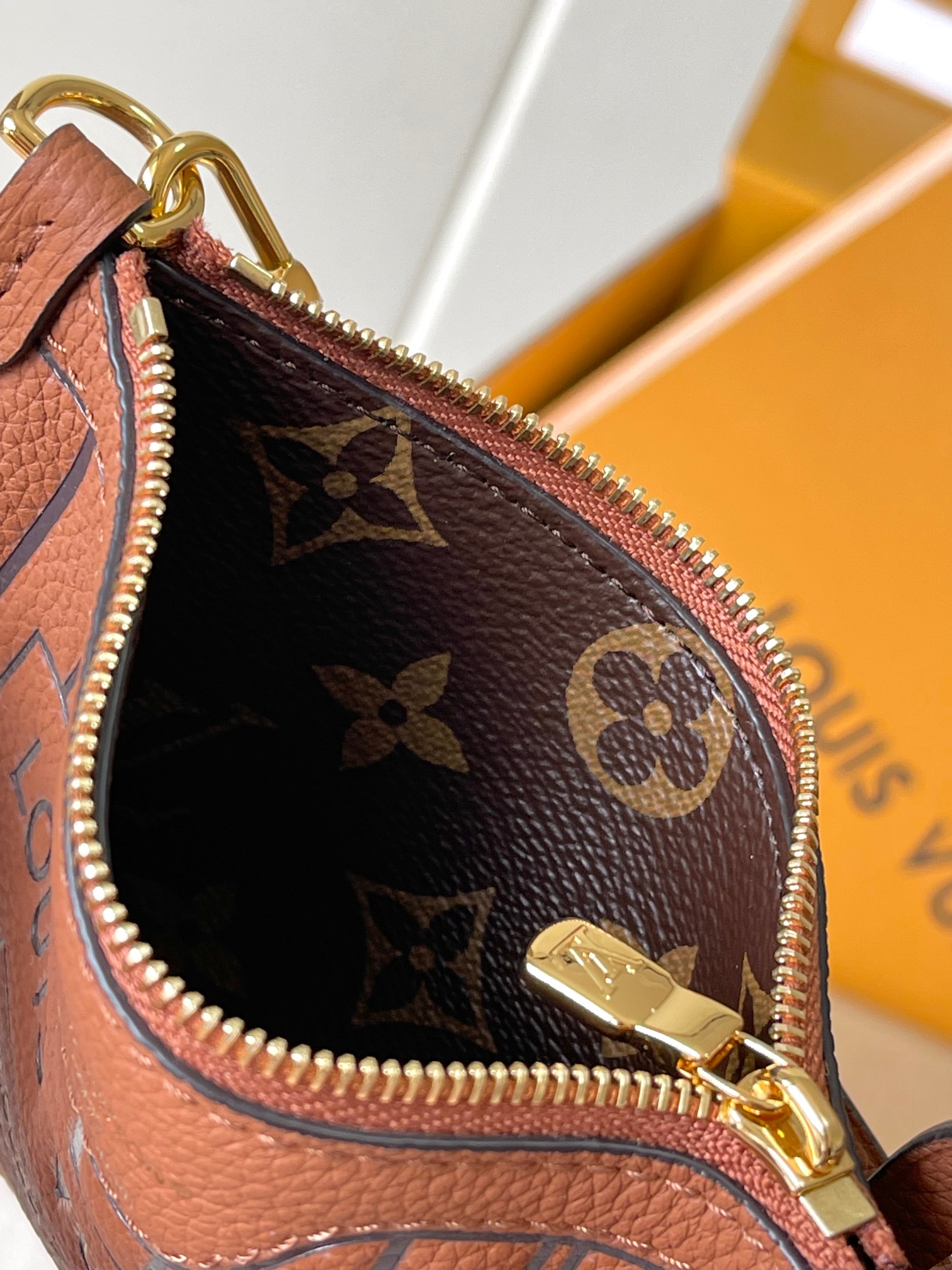 LV-Neverfull Bandouliere Inside Out BB