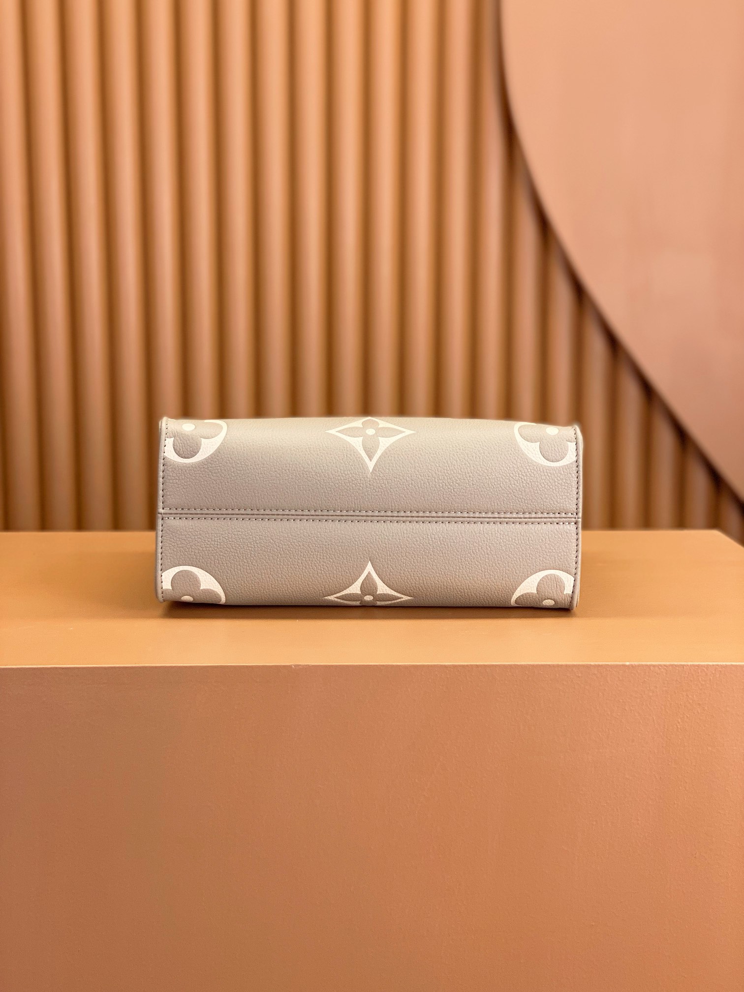 Louis Vuitton Onthego PM M45779 Dove Cream