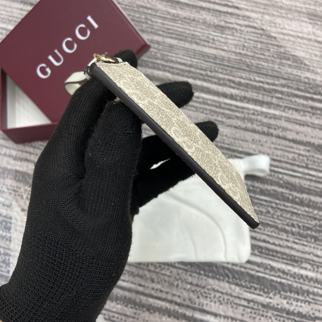 GG Emblem card case with strap-819121