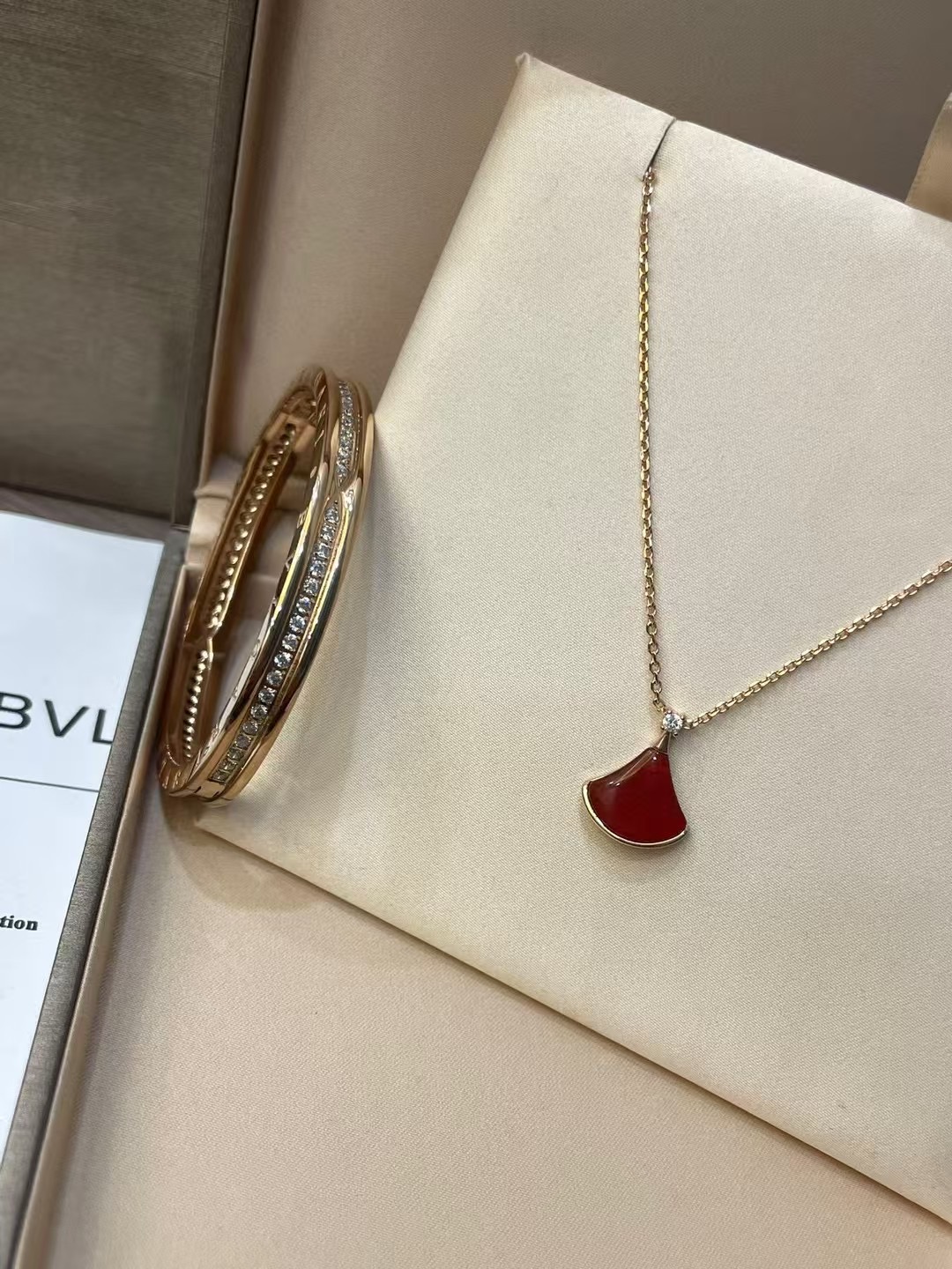 Bvlgari DIVAS'DREAM Skirt-Inspired Jewelry Set