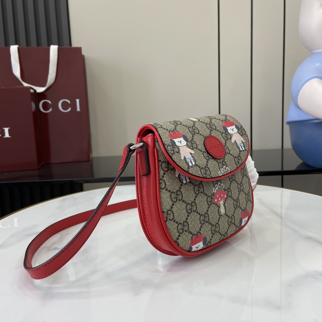Gucci x Naon Jeong Cruise Shoulder Bag