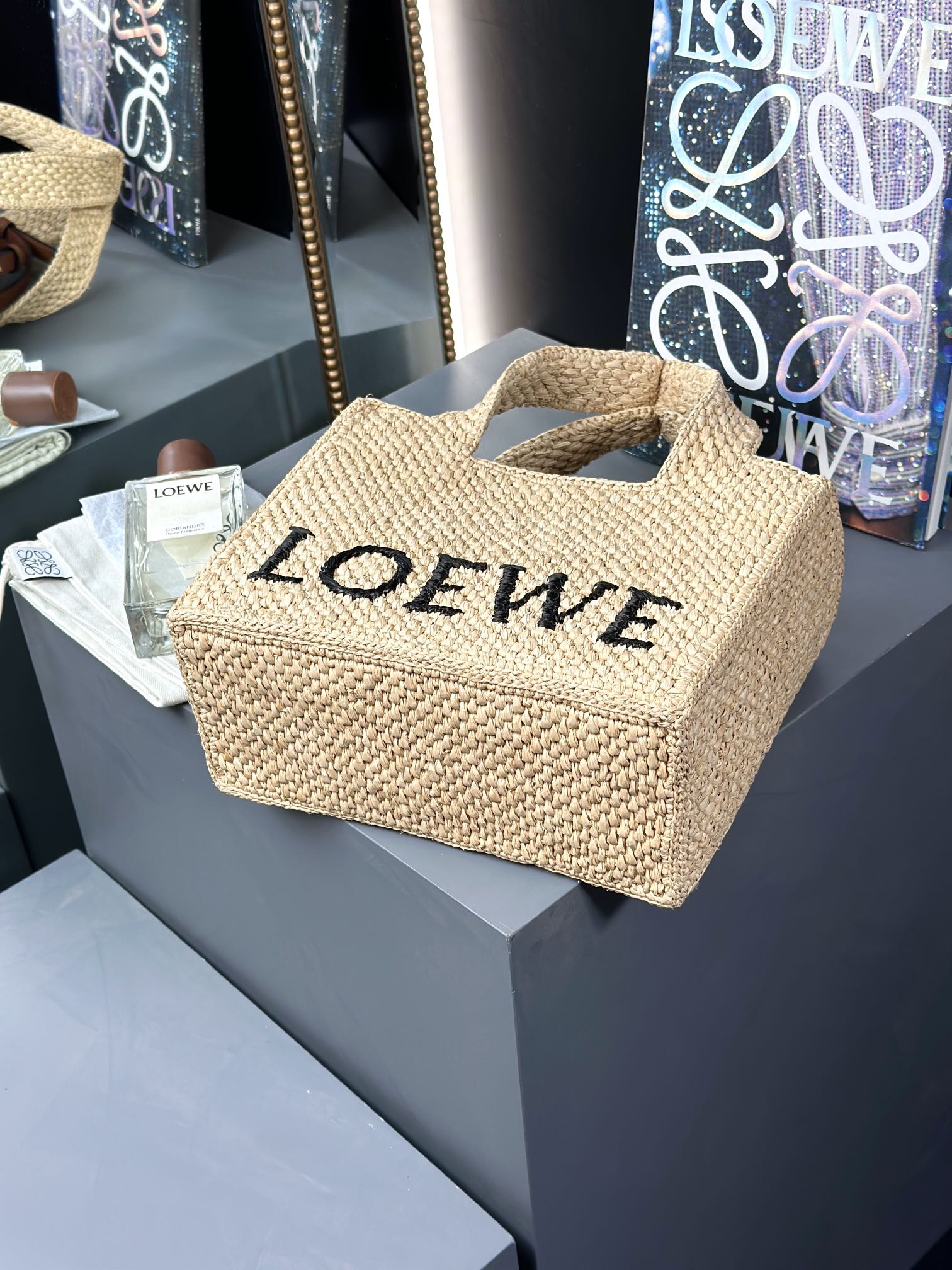 LOEWE Font Tote Raffia Basket