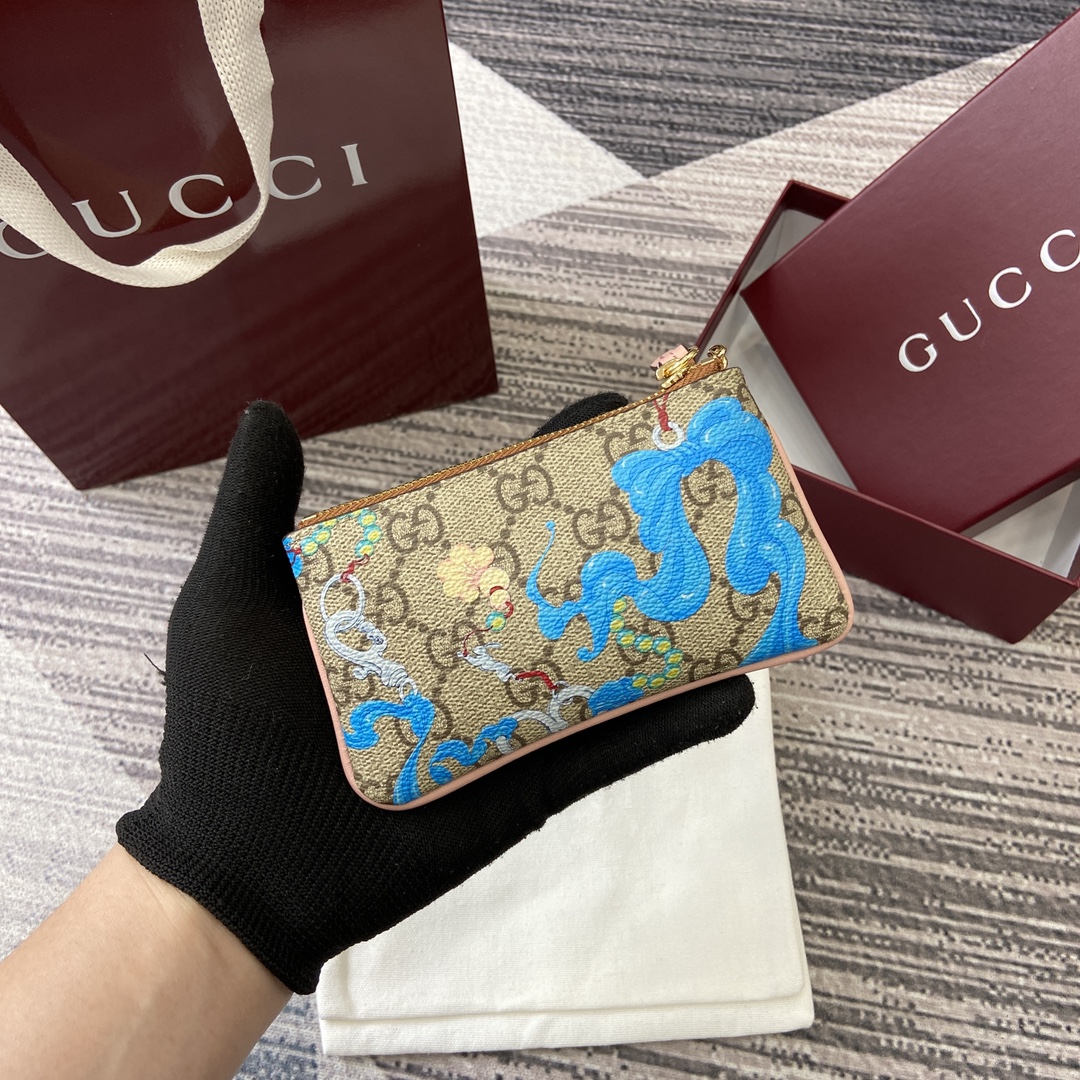 Gucci-Inji SeoKey ring hook