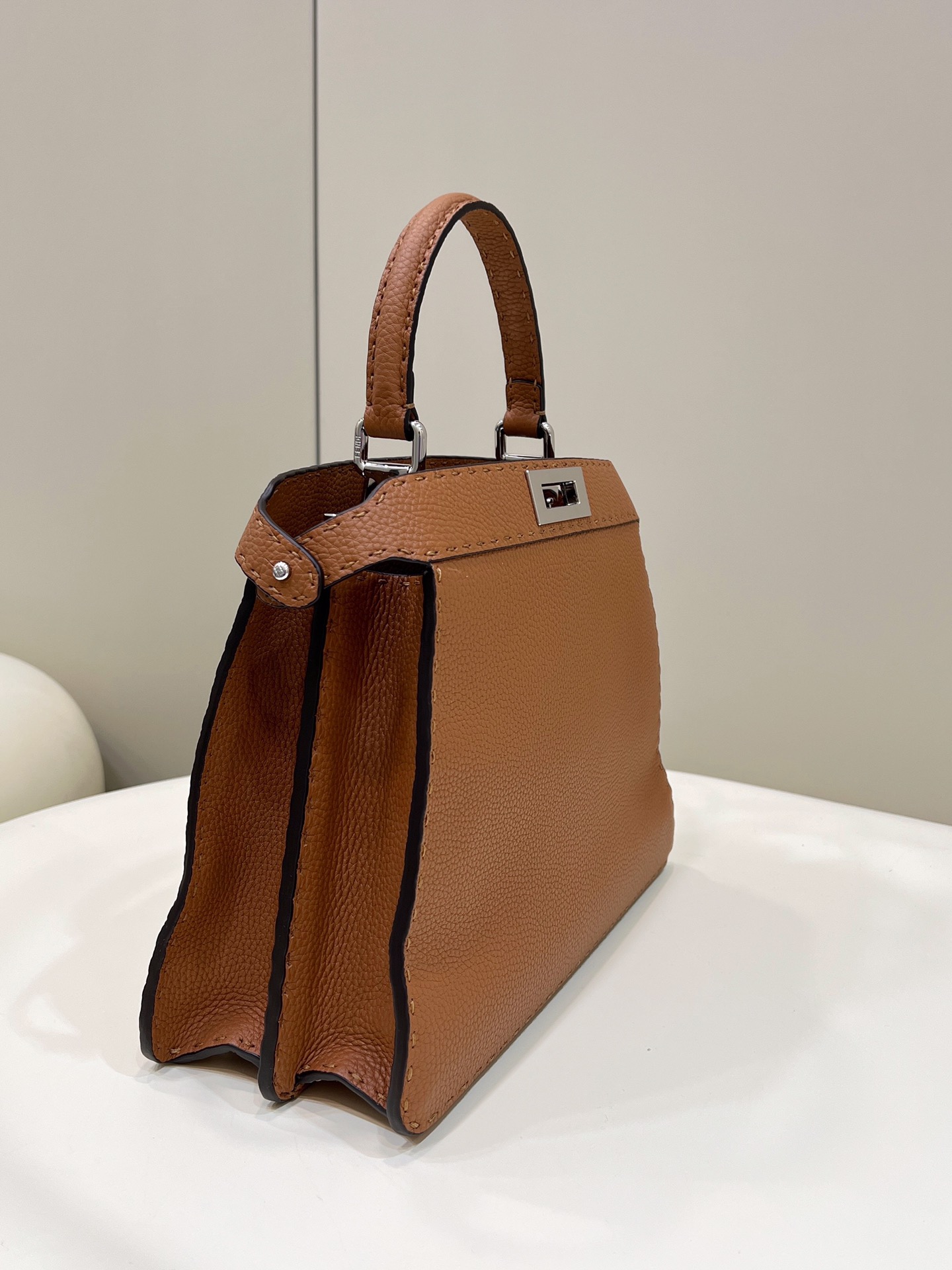 Fendi-PEEKABOO-80012L Caramel