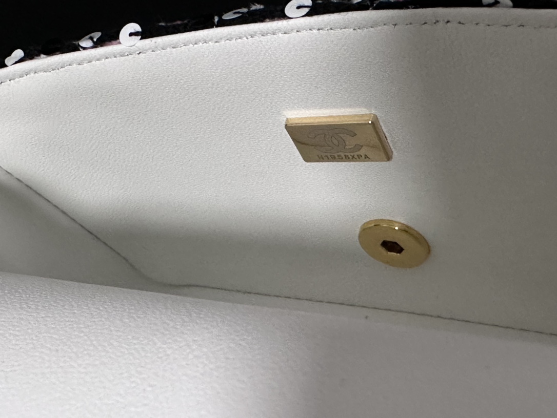 New!🌸 Chanel Mini CF