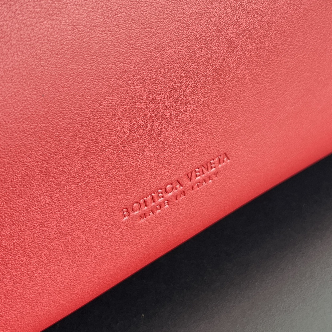 Andiamo-Top handle bag in silky calf leathe