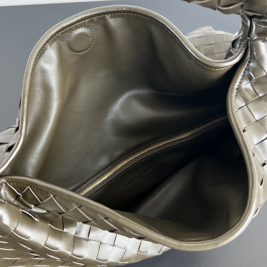 Bv New Large HOP Leather Bag (Model 763970)