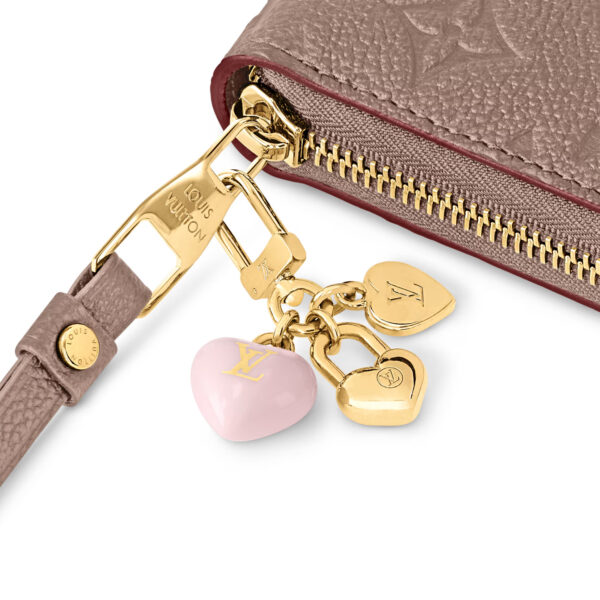 Louis Vuitton M01554 Micro Charms LV Heart Key Holder