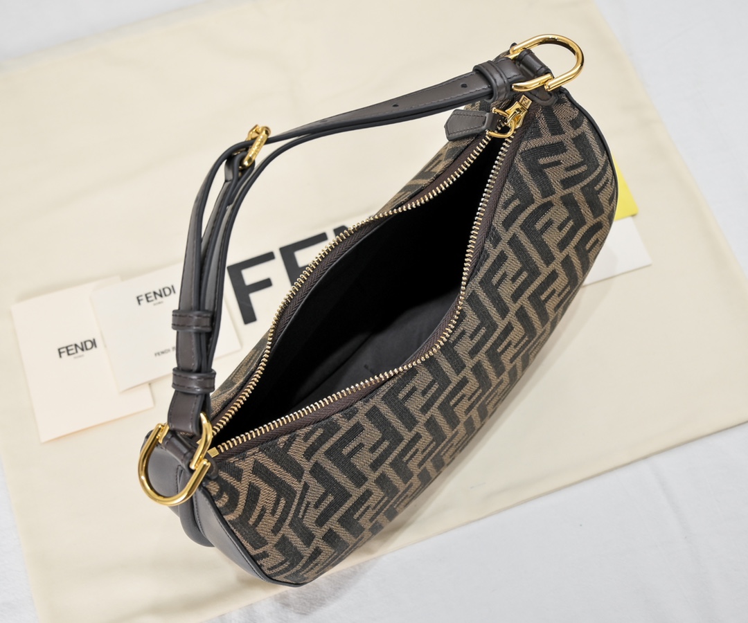 FENDI-armpit bag