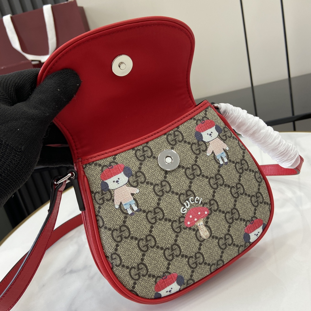 Gucci x Naon Jeong Cruise Shoulder Bag