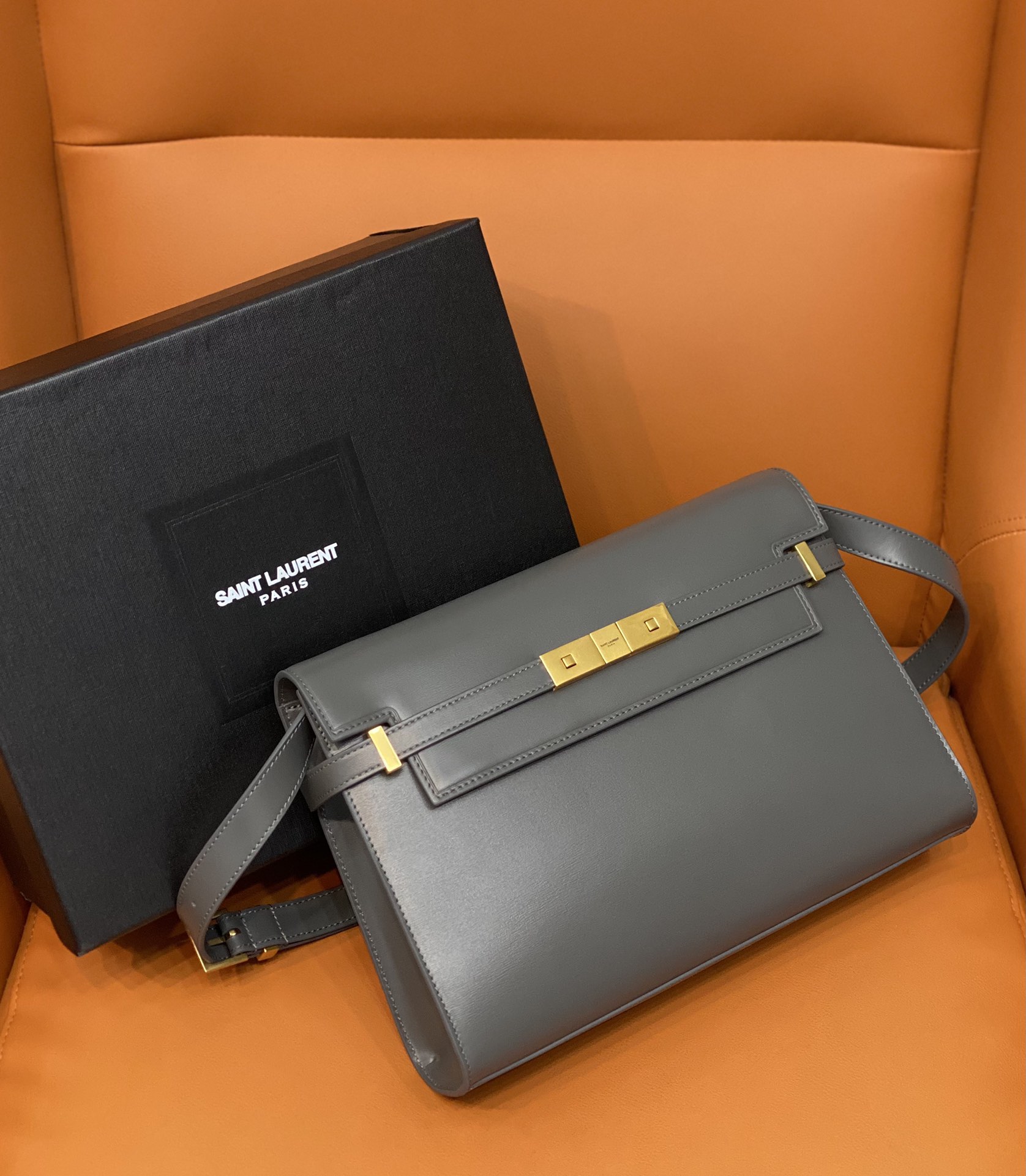 Saint Laurent Manhattan Baguette Bag