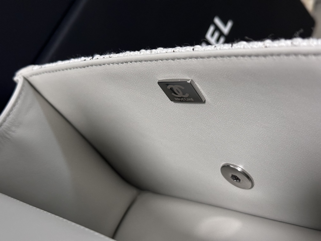 chanel mini cover bag