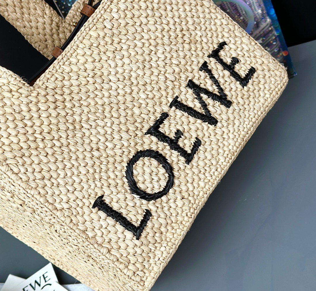 LOEWE Font Tote Raffia Basket