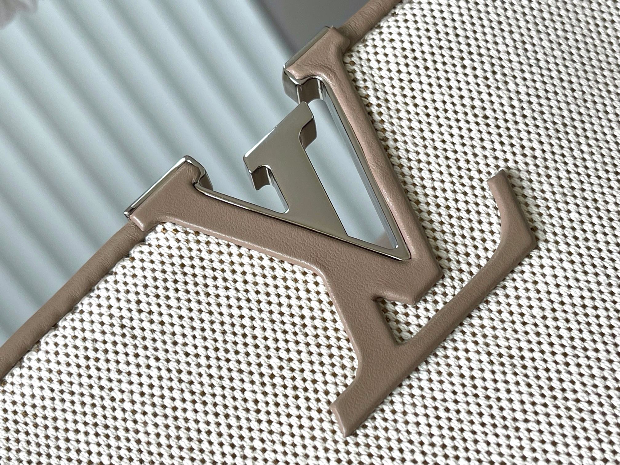 Capucines Souple large handbag- gray canvas