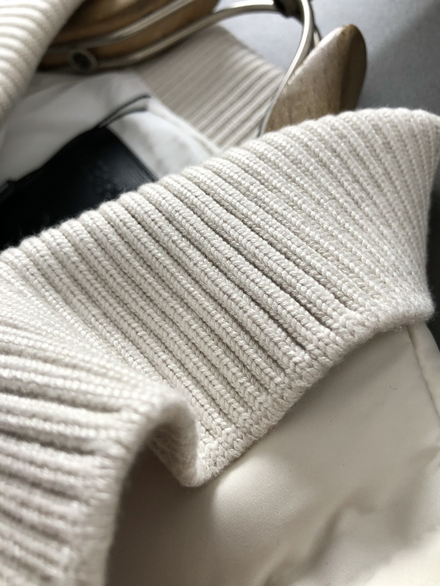 D&GPlaid button leather design fleece down jacket