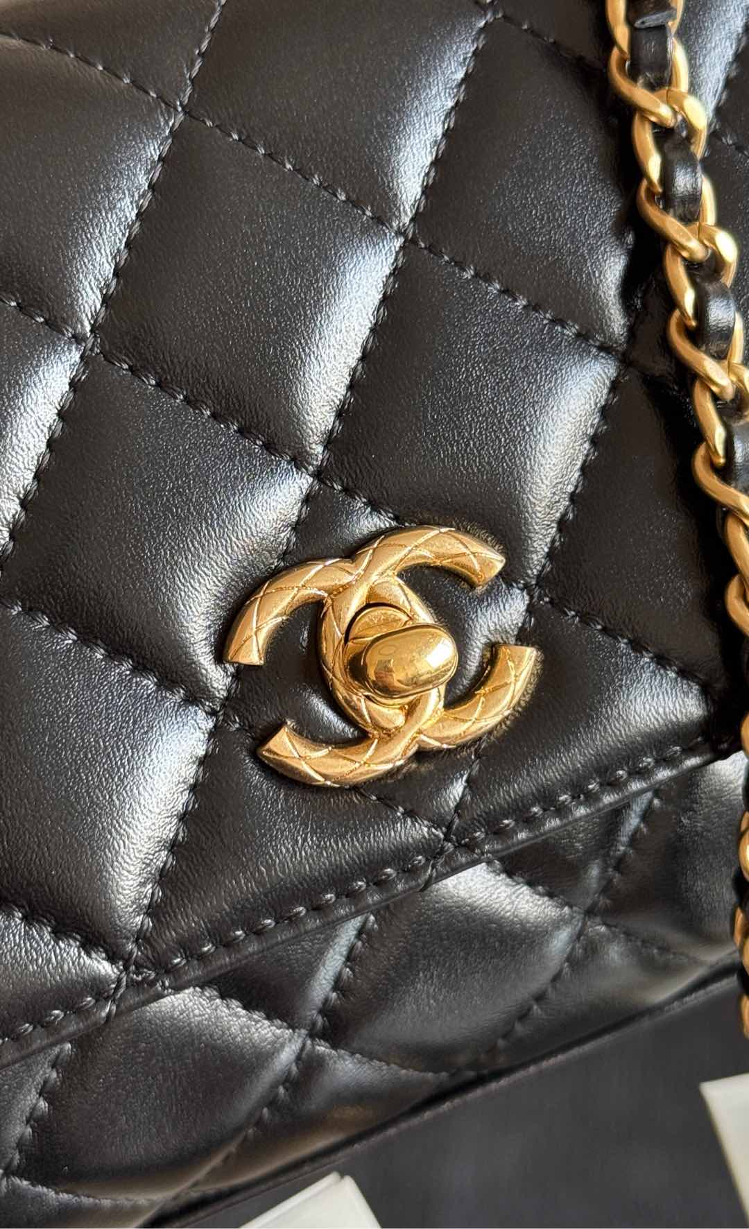 chanel cocohandle bag