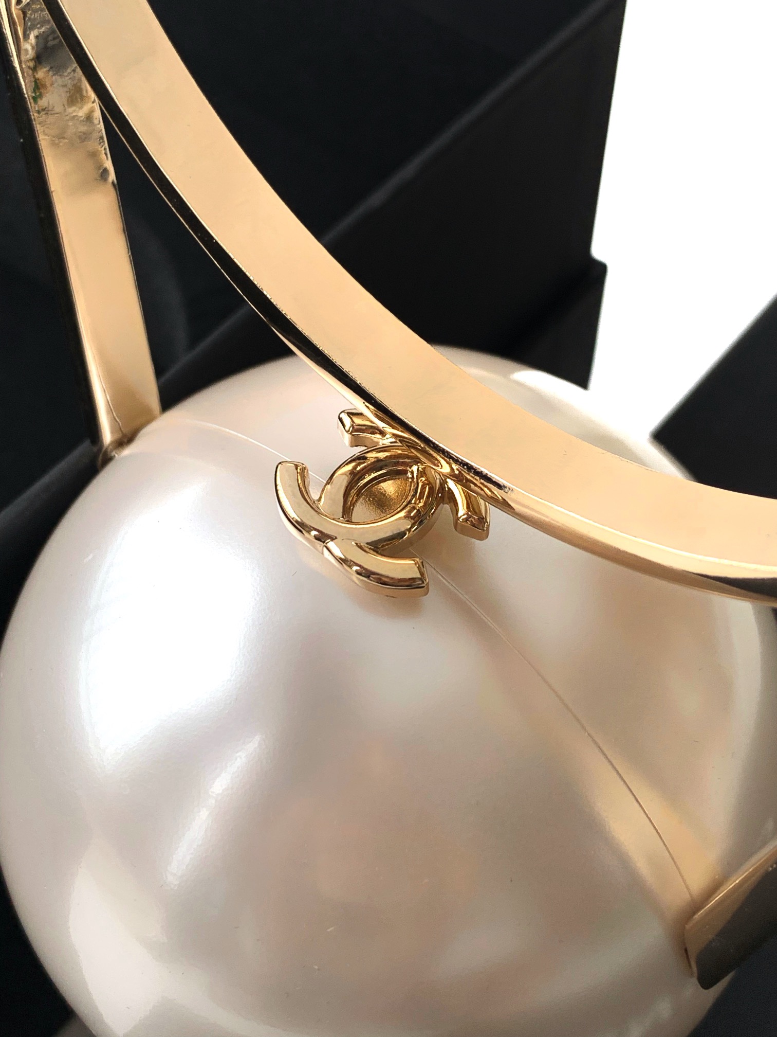 Chanel Fall/Winter 2025 Large Pearl Spherical Handbag