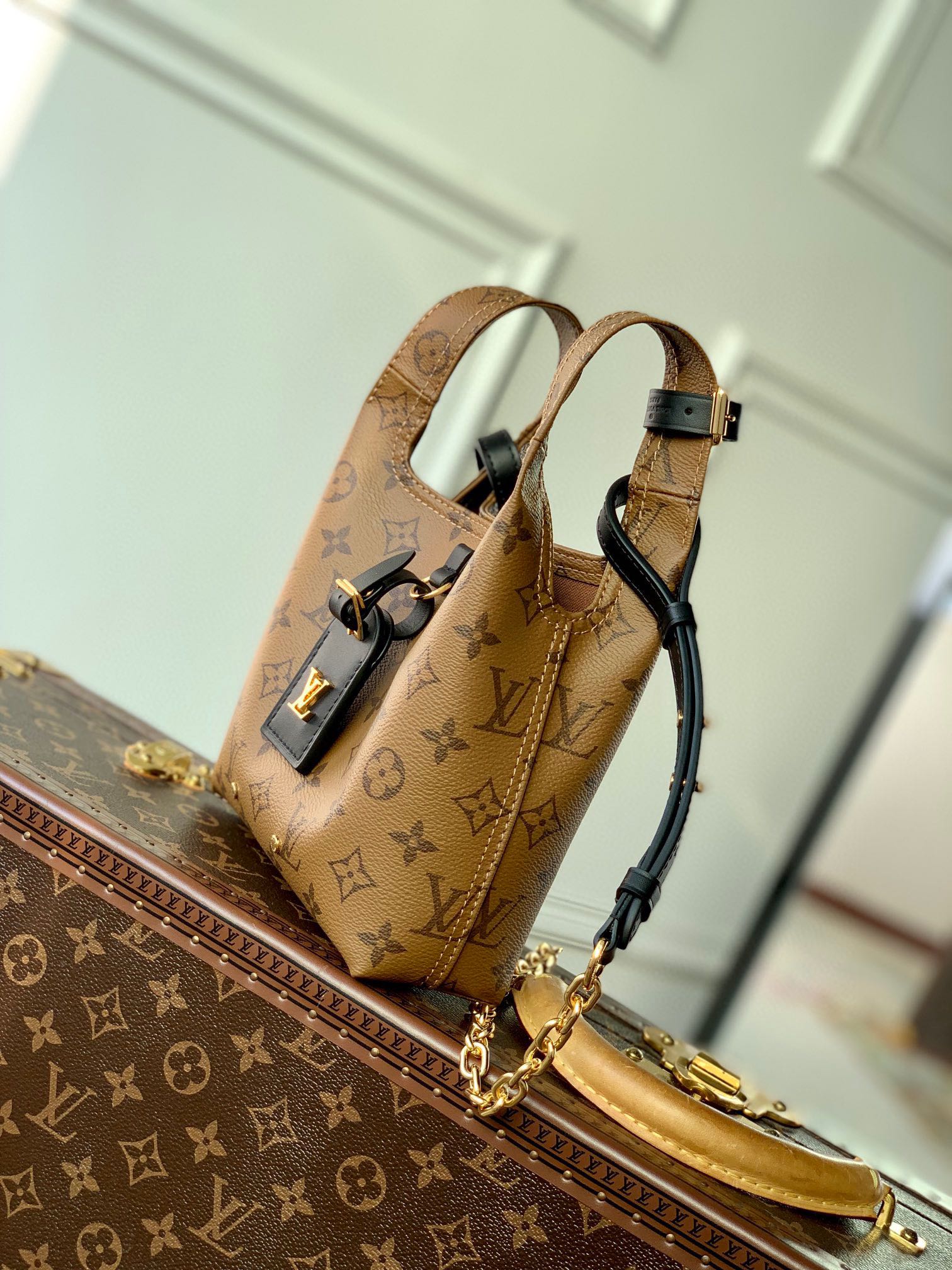 LV M46816 Atlantis BB