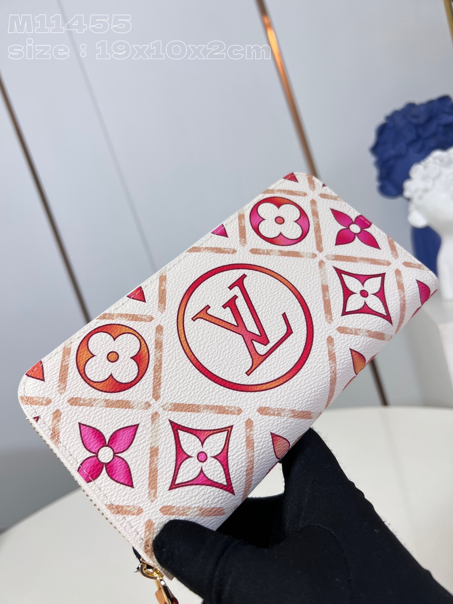 LOUIS VUITTON By The Pool Zippy Wallet M11455