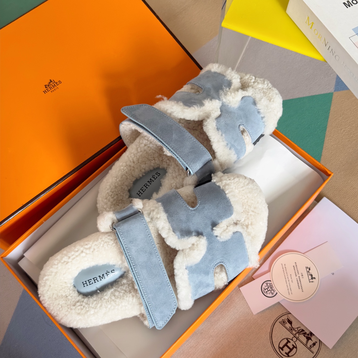 Hermès slippers baby blue