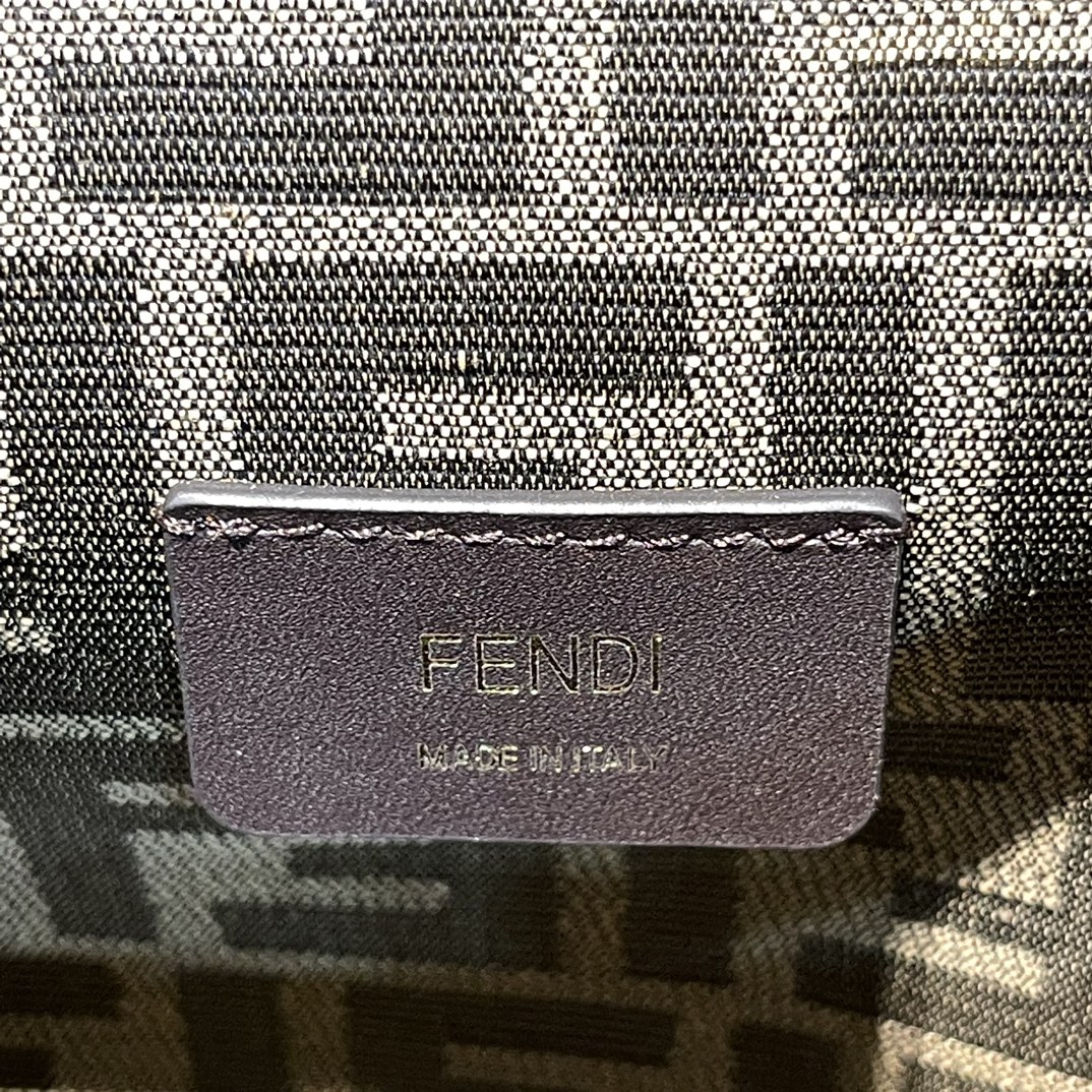 FENDI-FIRST Medium Handbag Brown Leather