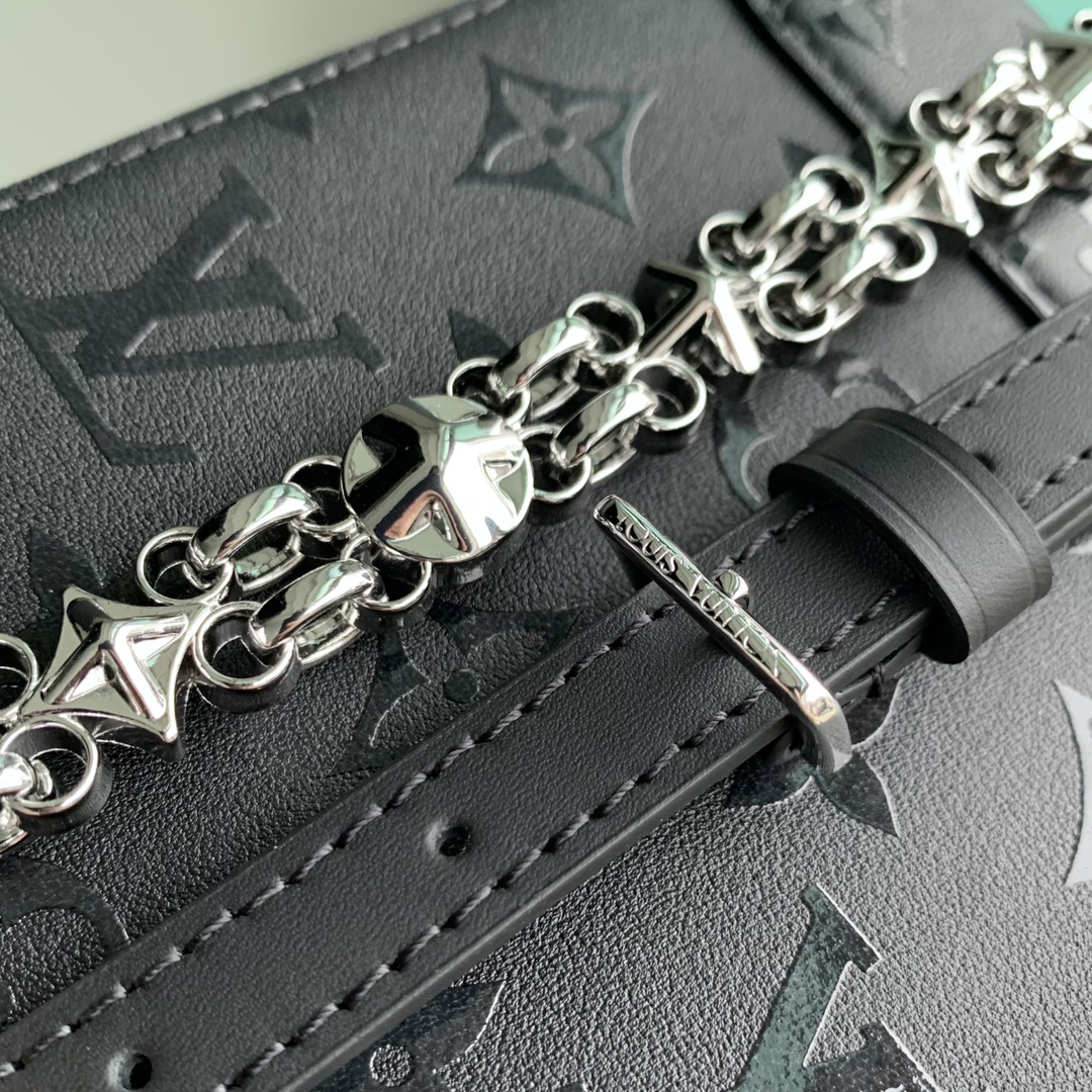 Louis Vuitton M11269 Camera Box Black