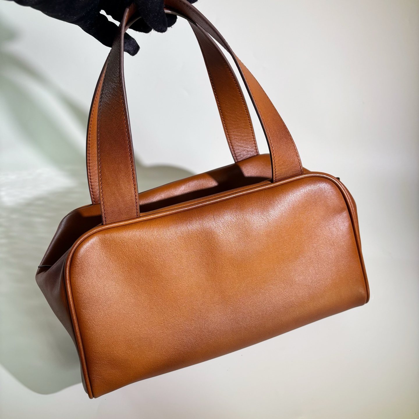 MIUMIU Leather top-handle bag -Cognac