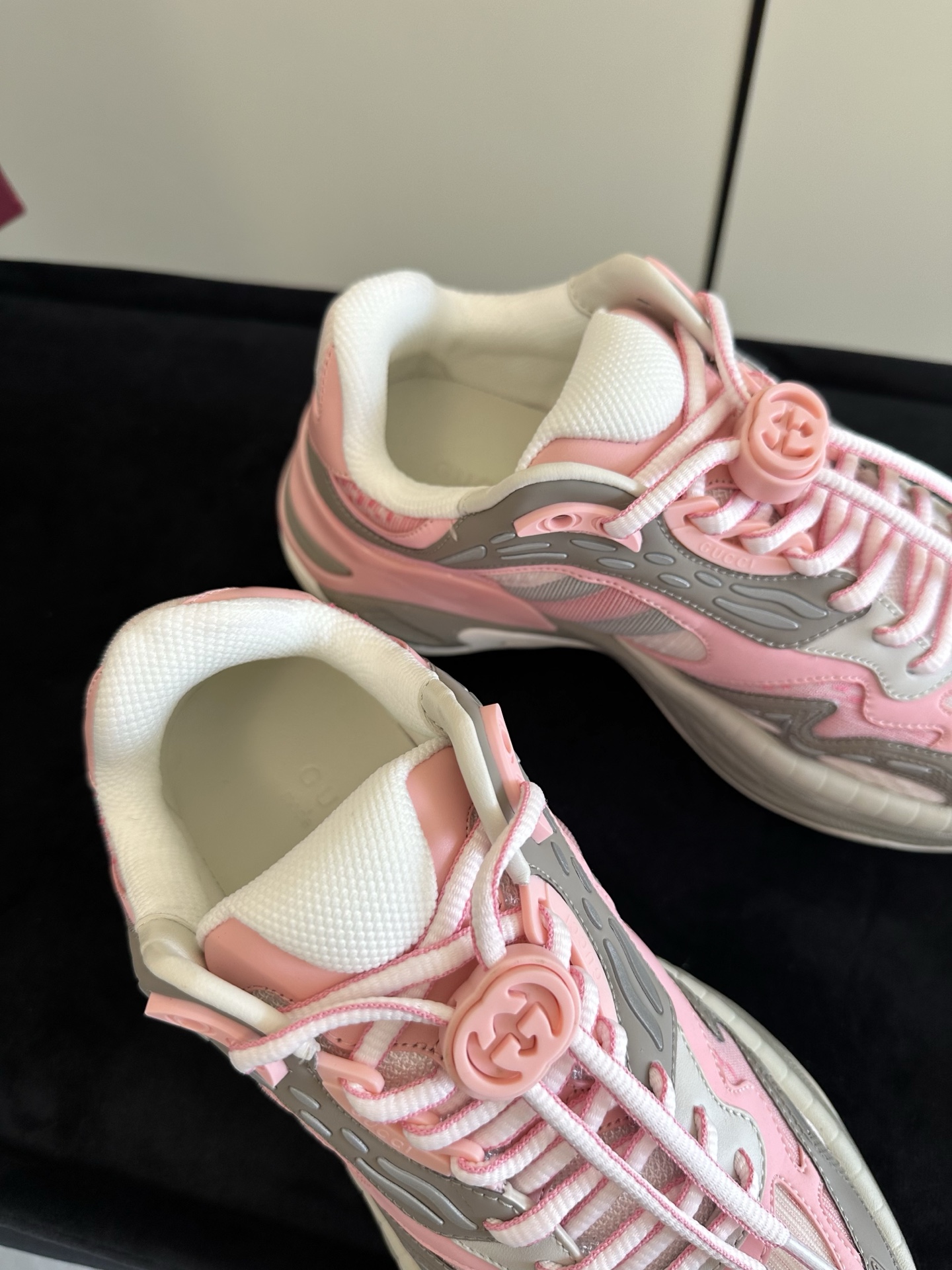 Women's Gucci 2.0 trainer
