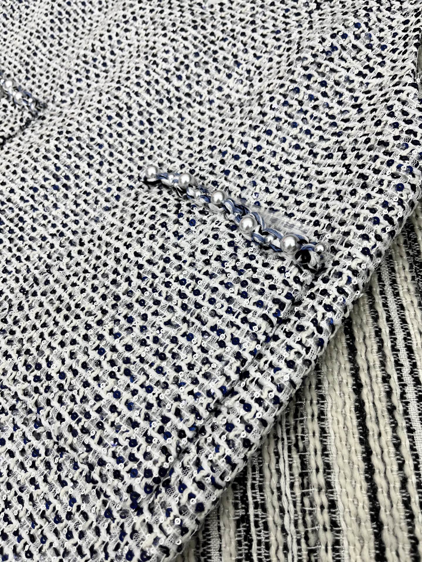 Chanel-2025 New Tweed Round-Neck Pearl Vest Dress