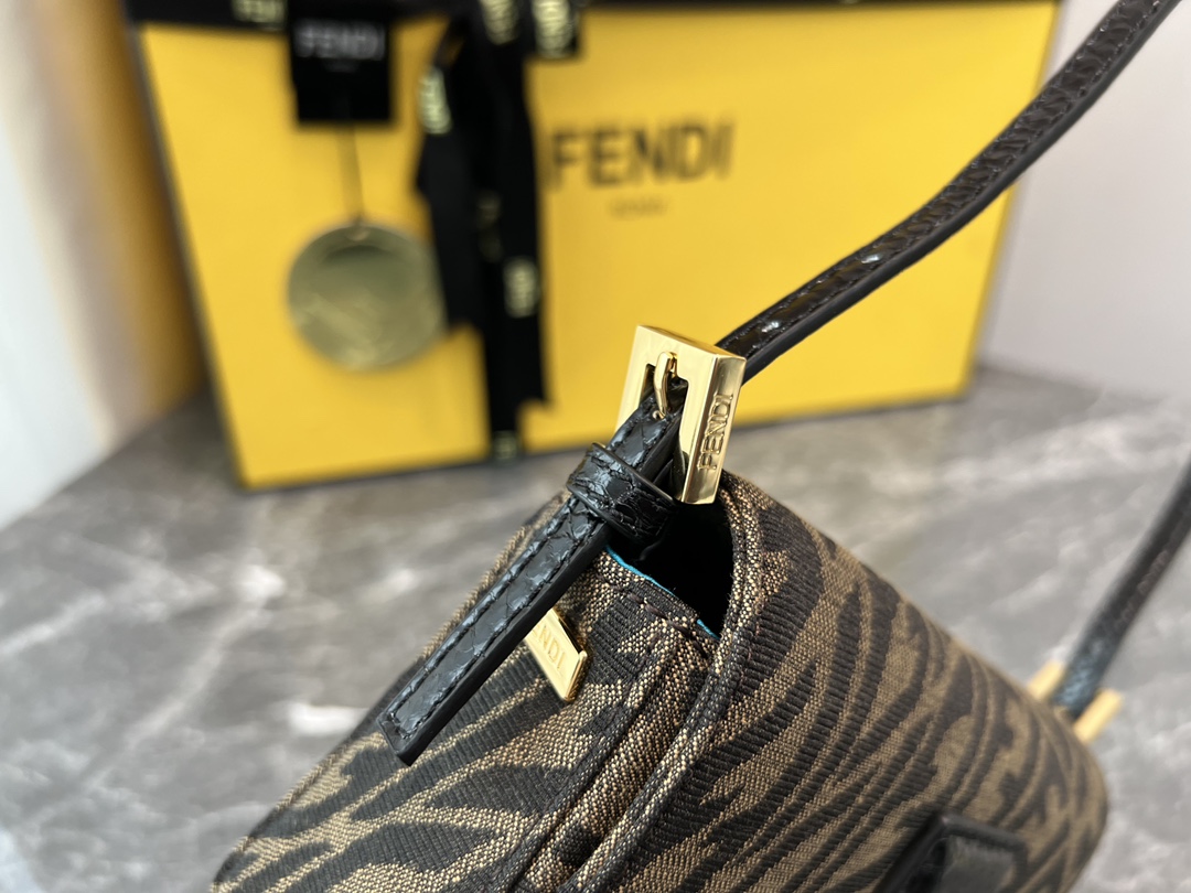 FENDI-1997 Edition Baguette
