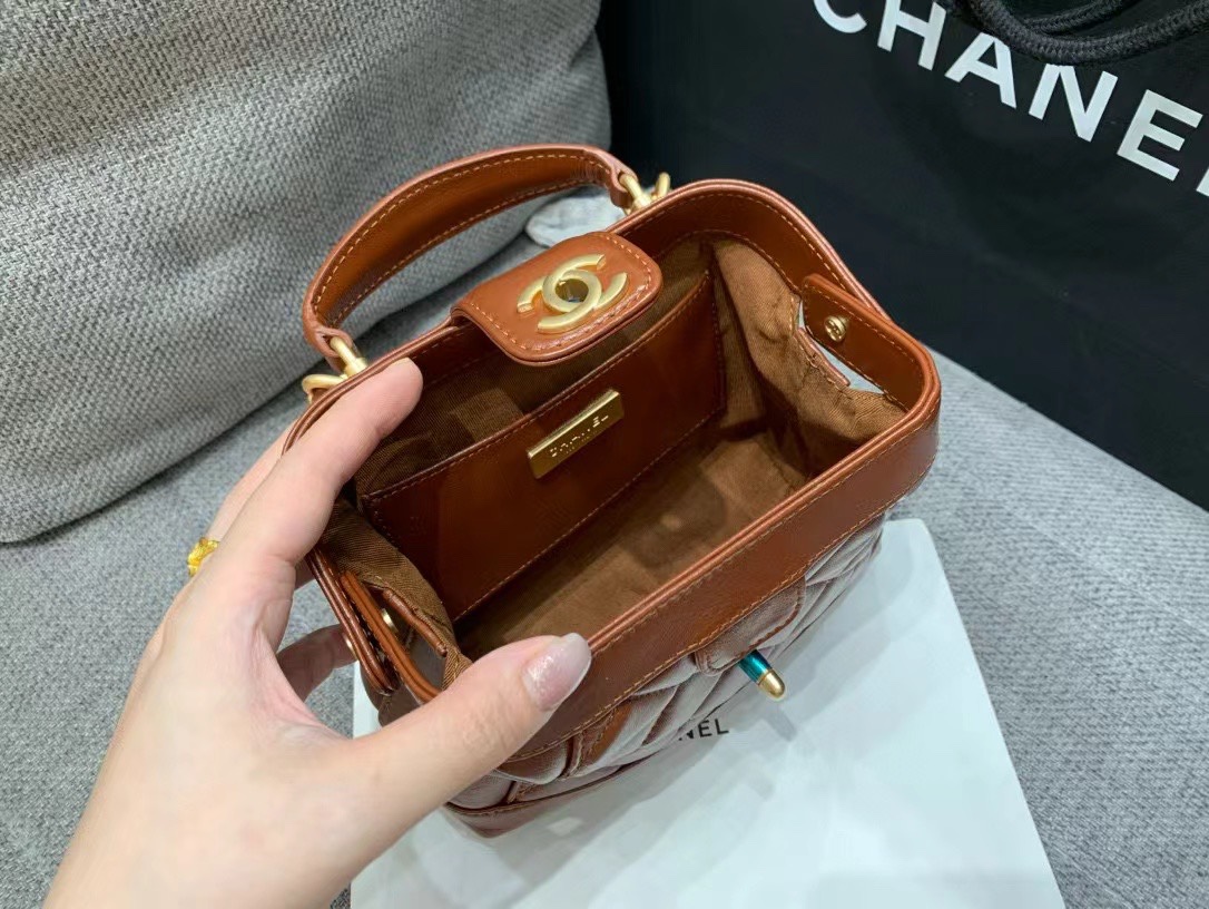 CHANEL Shiny Lambskin Cocodoc Top Handle Bag