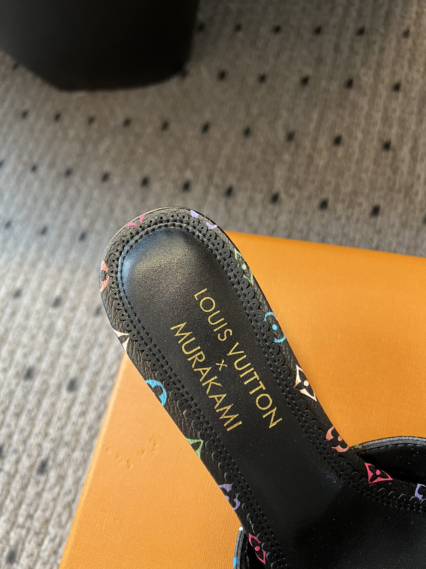 LV Spring and Summer New Flat Sandals