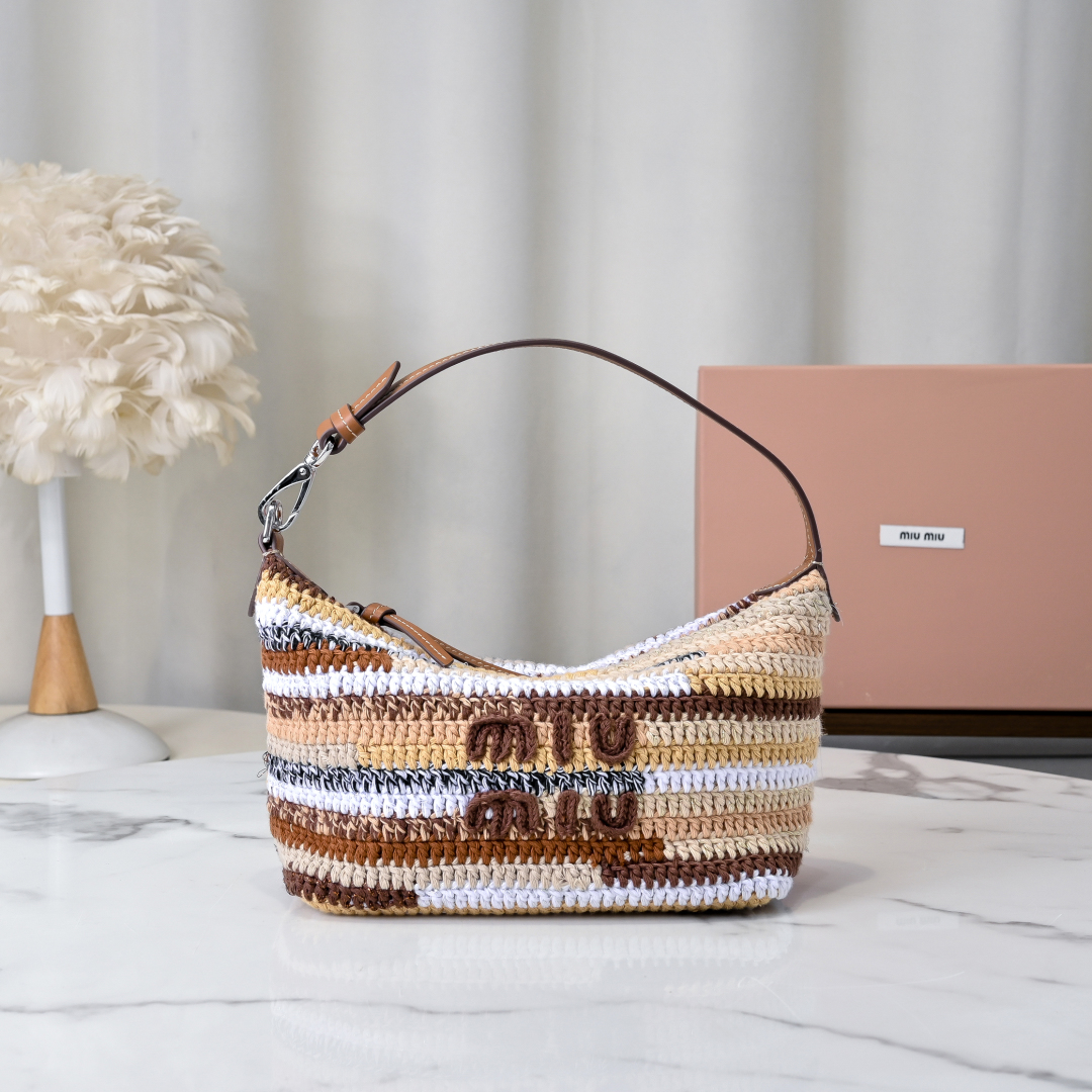 Miumiu-5NE841 unchbox Bag