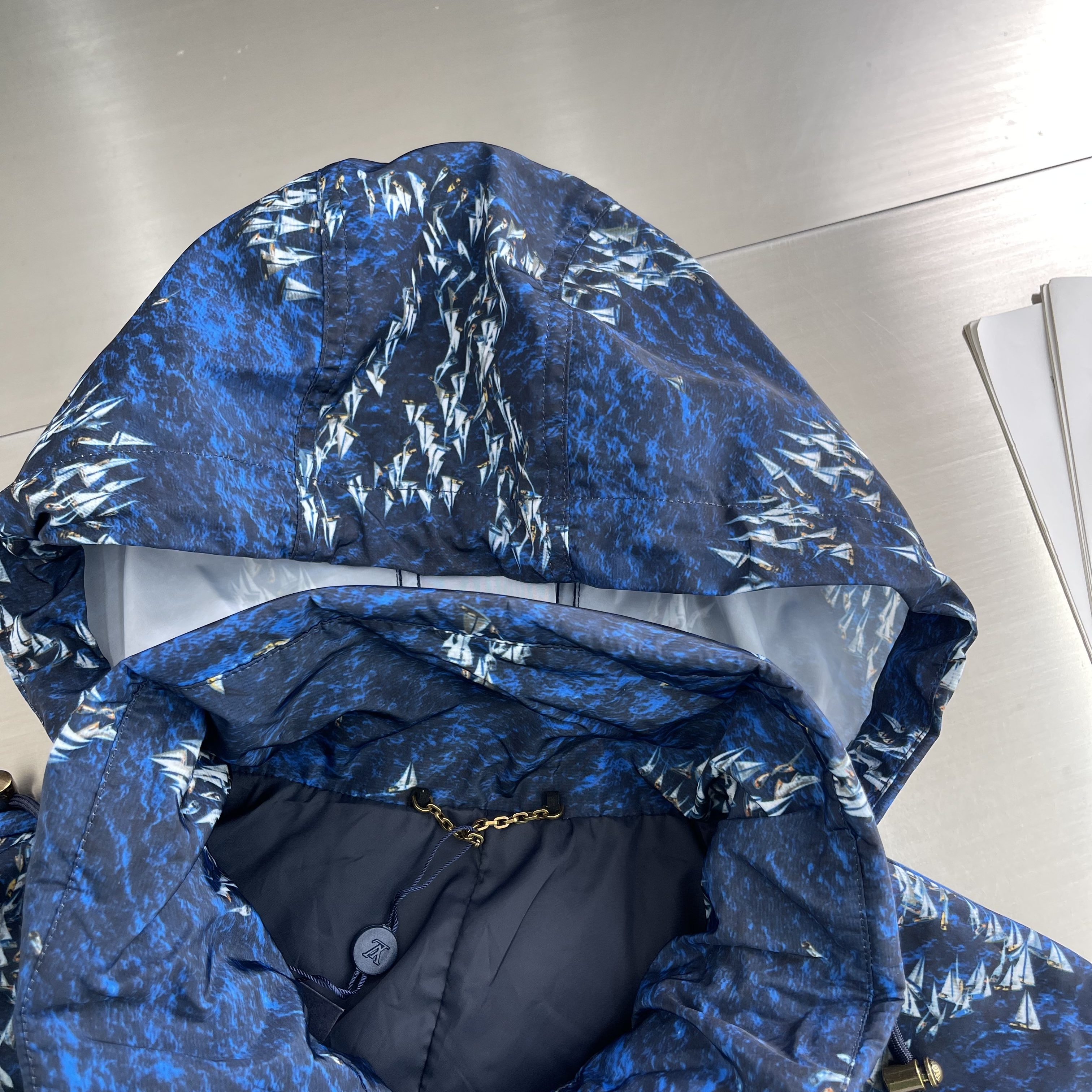 LV 1AHV32 Printed Monogram Windbreaker