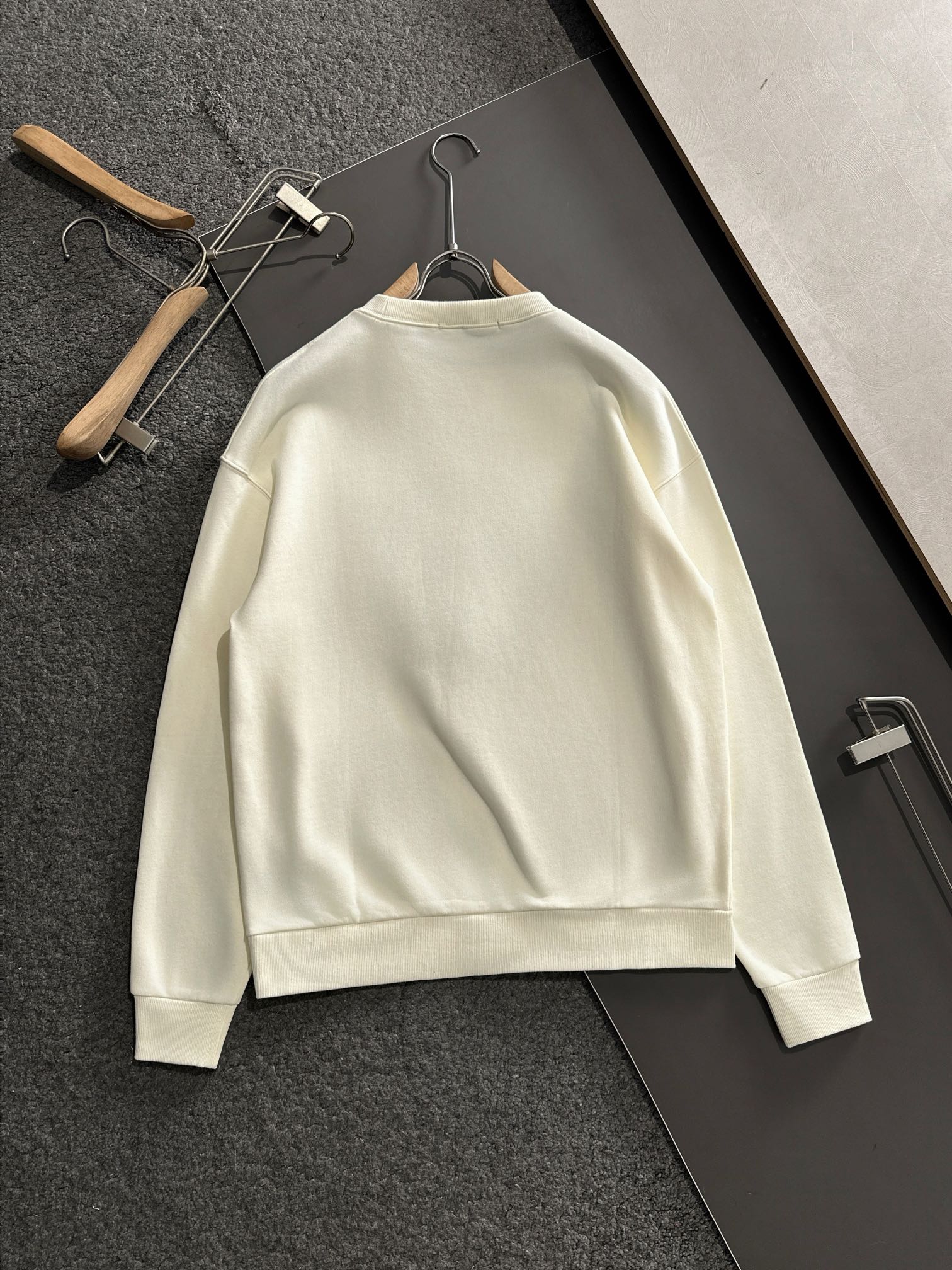 GUC- Autumn and Winter casual style clothing