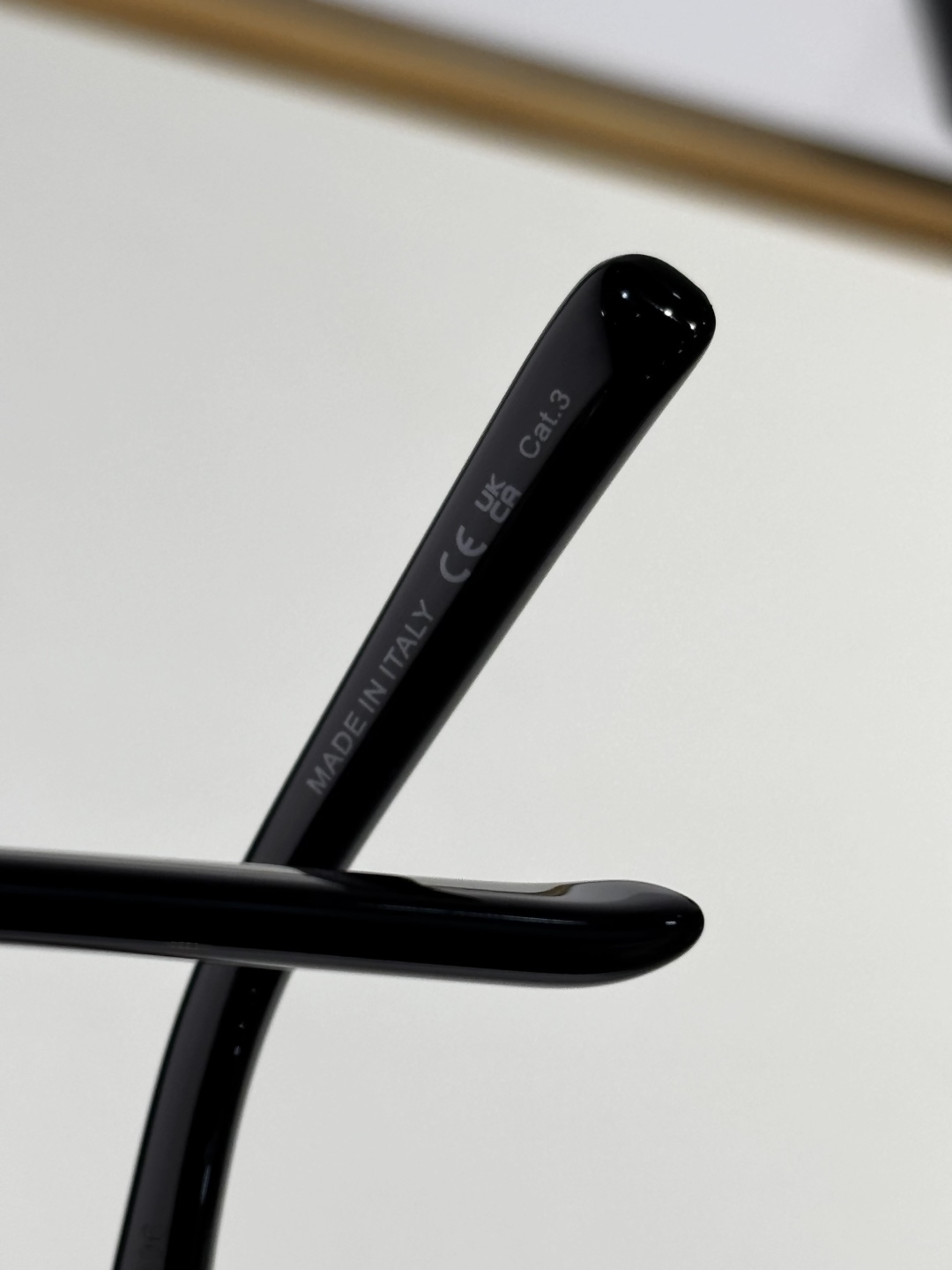 SAINT LAURENT – Model SL545