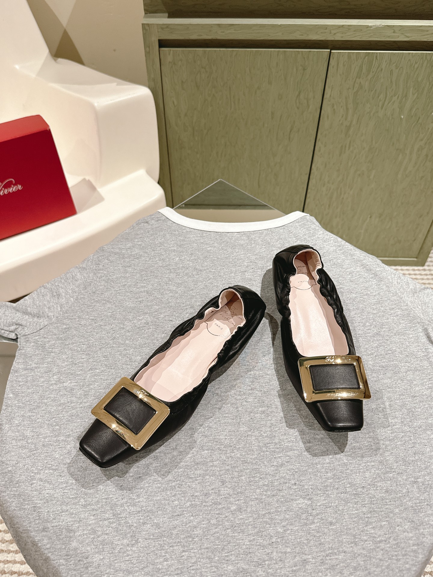 Roger Viver New-Black