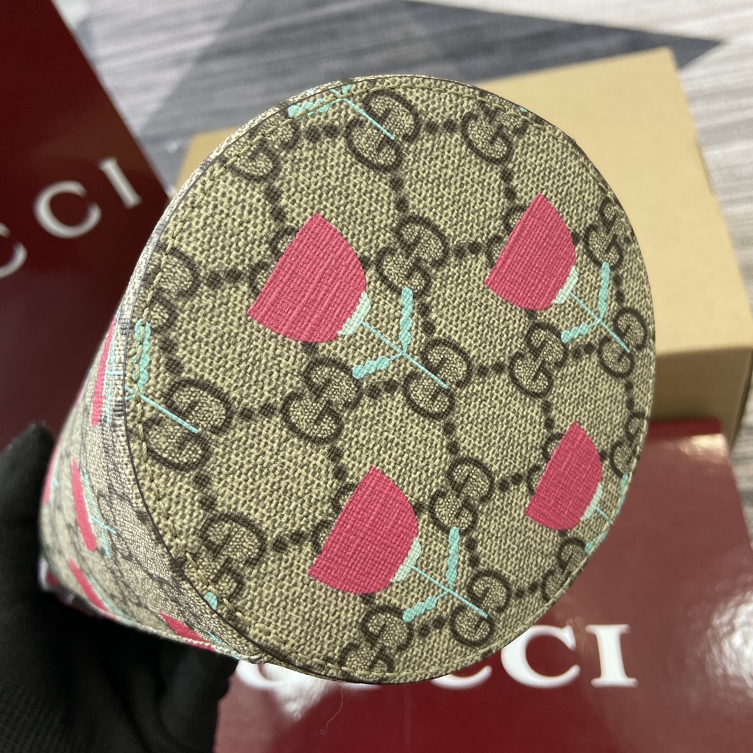 Gucci x Naon Jeong Kids' Bucket Bag