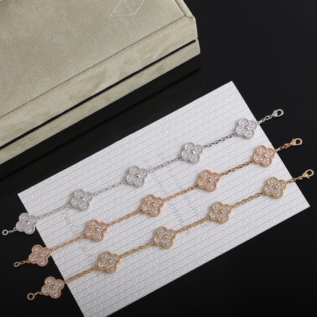 Van Cleef & Arpels diamond bracelet